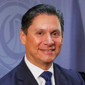 Eloy Ortiz Oakley